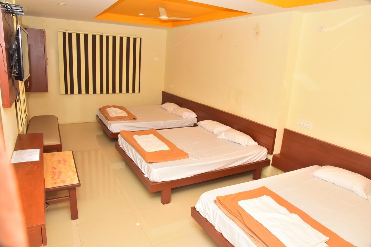 Bright Palace Restaurant And Residency Shimoga Bagian luar foto