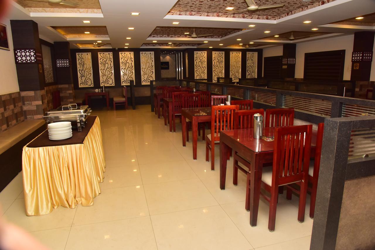 Bright Palace Restaurant And Residency Shimoga Bagian luar foto